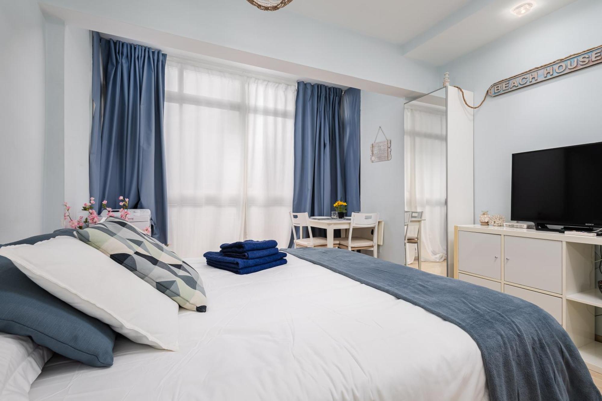 Beach House Apartment, Playa Malagueta Málaga Extérieur photo